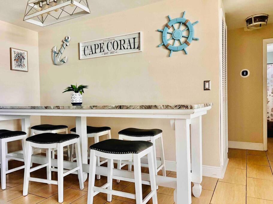 Cozy 2 Bedrooms Home By The Water كيب كورال المظهر الخارجي الصورة